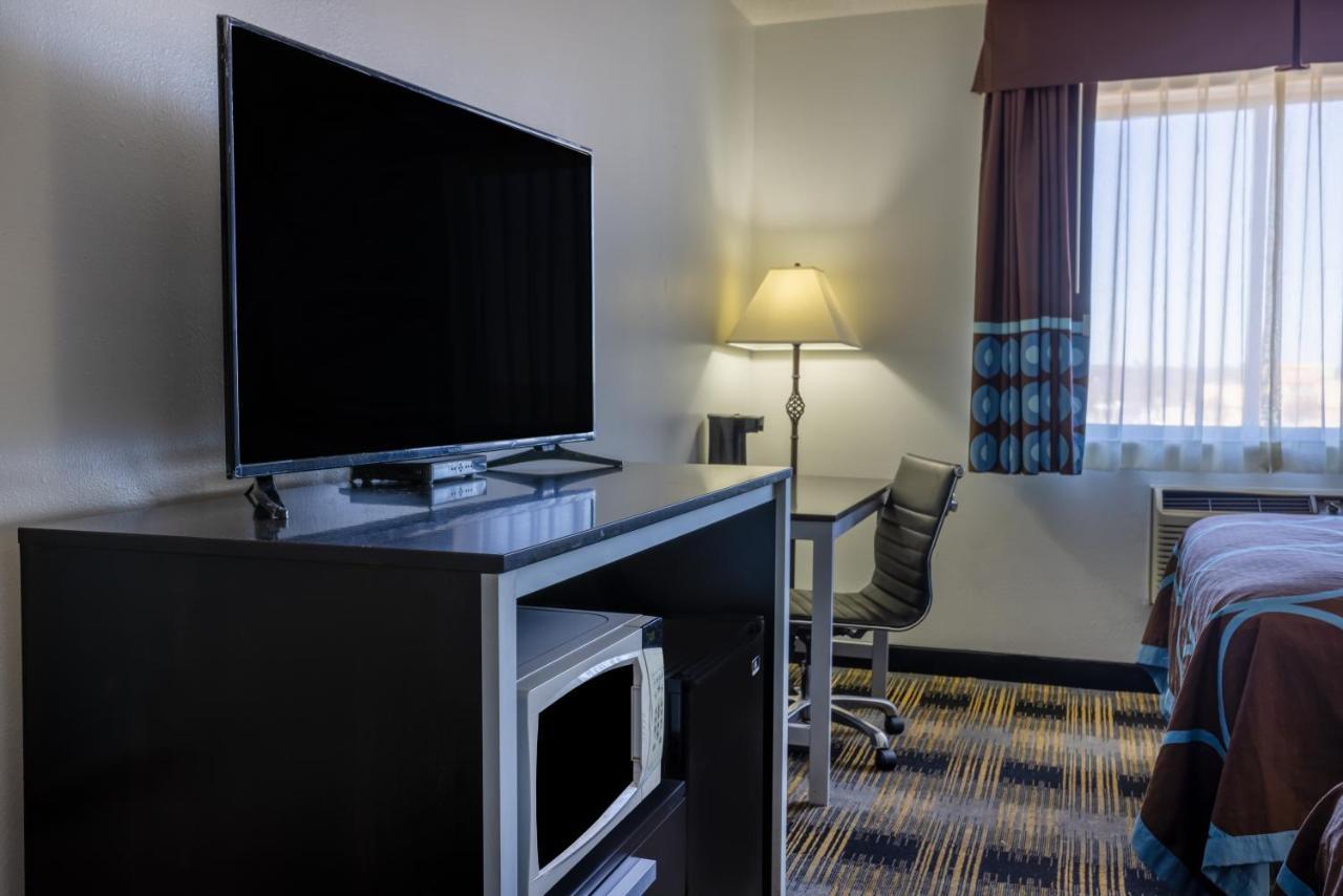 Super 8 By Wyndham Villa Rica Buitenkant foto