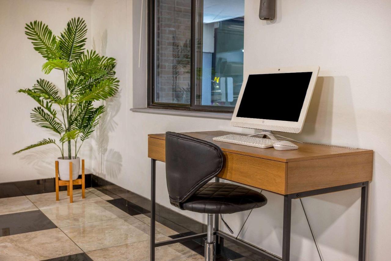 Super 8 By Wyndham Villa Rica Buitenkant foto