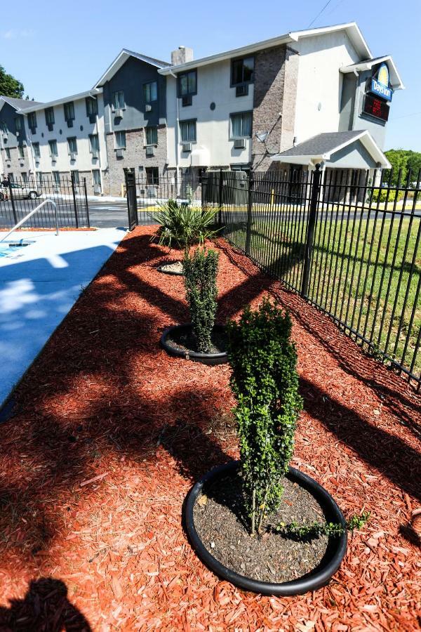 Super 8 By Wyndham Villa Rica Buitenkant foto
